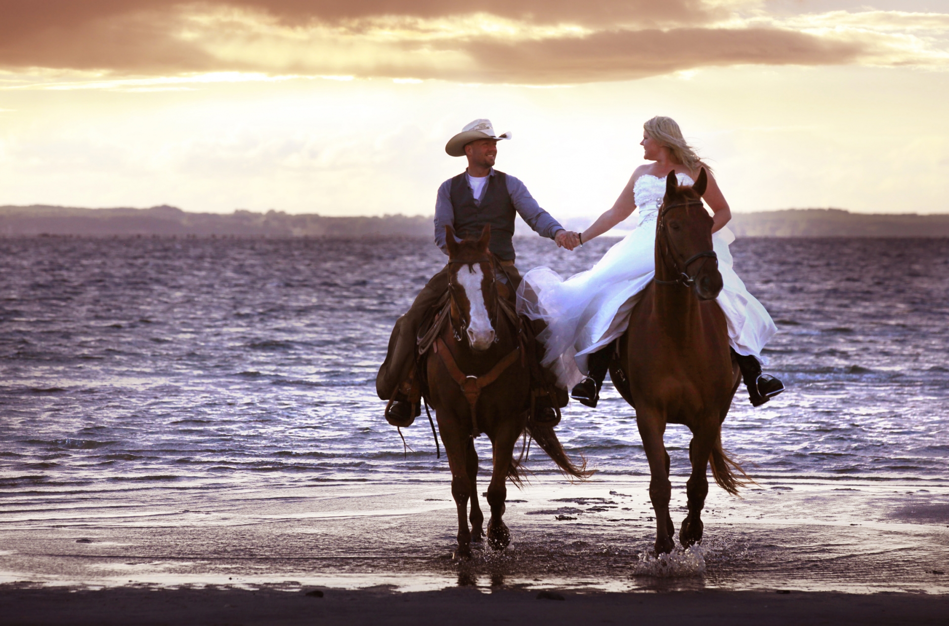 _til_hest_ridende_bryllup